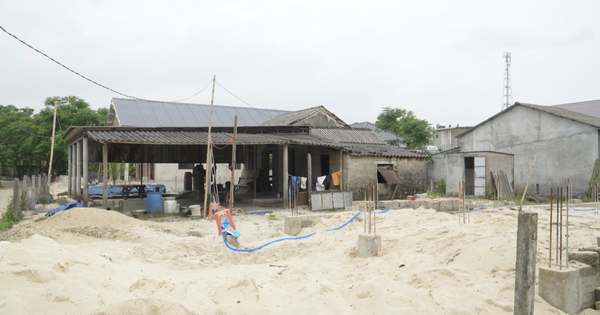 Hàng loạt hộ dân xây nhà không phép trong khu quy hoạch Dự án cảng biển Mỹ Thủy