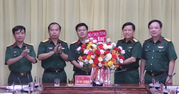 Công bố quyết định của Bộ trưởng Quốc phòng về công tác cán bộ