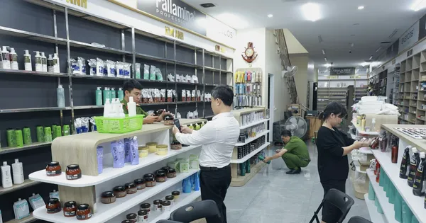Thu giữ 2,5 tấn mỹ phẩm lậu tại một cửa hàng ở Quảng Trị