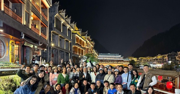 An Lập Phát cùng Đại lý phân phối đến Phượng Hoàng Cổ Trấn