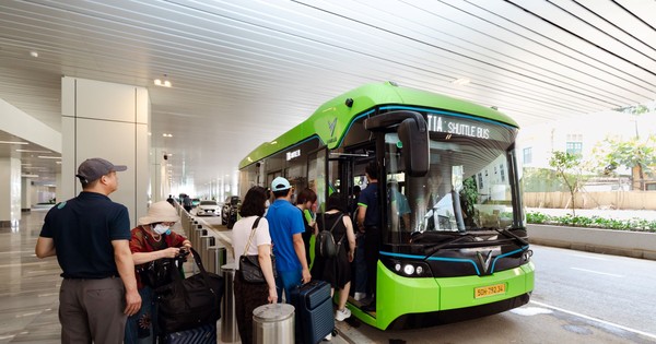 VinBus vận hành tuyến buýt điện độc quyền kết nối ba nhà ga sân bay Tân Sơn Nhất