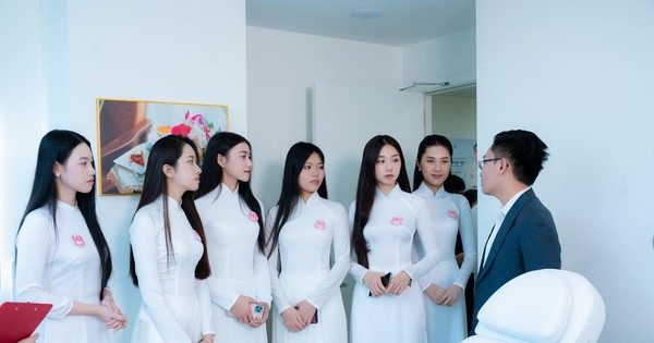 Các thí sinh Hoa hậu Việt Nam trải nghiệm dịch vụ cao cấp trên chuyến xe An - Tâm - Đẹp