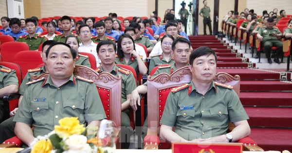 Công an tỉnh Bắc Giang tiếp lửa truyền thống