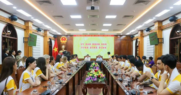 Nam vương siêu mẫu thể hình thế giới đổ bộ Quy Nhơn