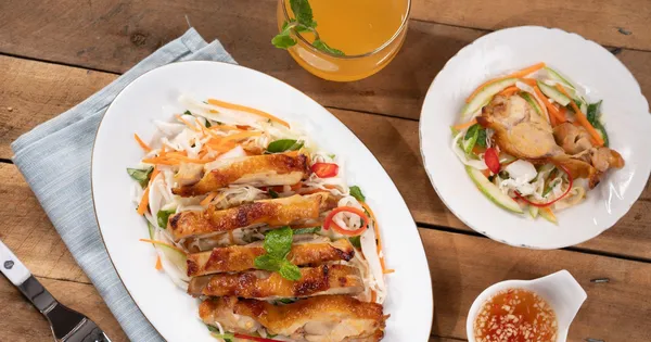 Gỏi Gà Mỹ Nướng Sả – Vị hè thanh mát, cả nhà say mê!
