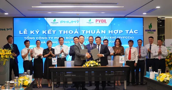 PVFCCo - Phú Mỹ và PVOIL ký kết thỏa thuận hợp tác trong lĩnh vực dịch vụ, thương mại và hóa chất