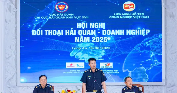 Hải quan Khu vực XVII đối thoại, gỡ vướng cho doanh nghiệp