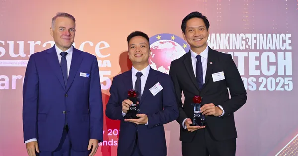 Sản phẩm Bảo hiểm liên kết chung PRU – Bảo vệ tối đa chiến thắng tại Insurance Asia Awards