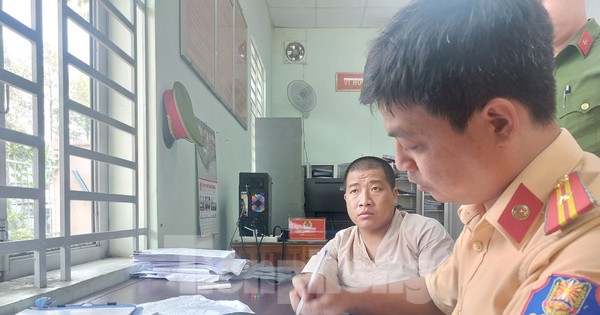 Xử phạt, tịch thu phương tiện người cụt một tay lái xe máy ‘diễn xiếc’ trên đường ở Bình Dương