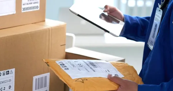 Cảnh báo chiêu lừa nộp phạt nguội, gửi văn bản qua shipper 'dỏm'