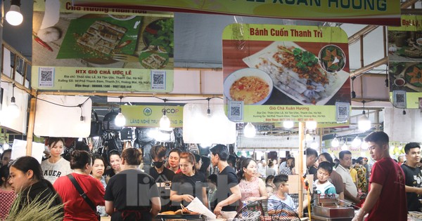 Hà Nội: 1.000 đặc sản vùng miền quy tụ tại phố đi bộ Sơn Tây