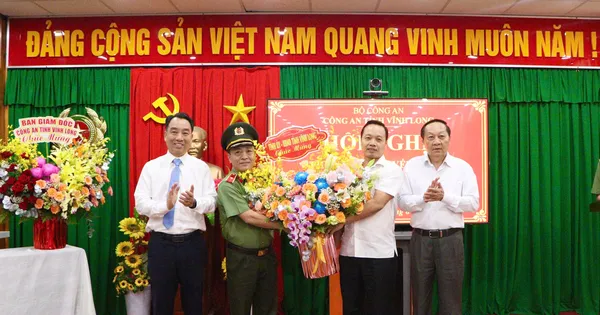 Giám đốc Công an các tỉnh Kon Tum, Gia Lai, Vĩnh Long, Bình Định nghỉ hưu