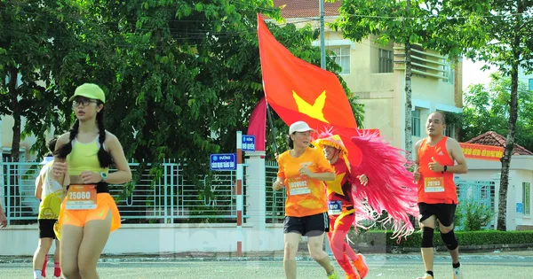 Hơn 5.000 vận động viên chạy tại Mekong Delta Marathon lần thứ 6