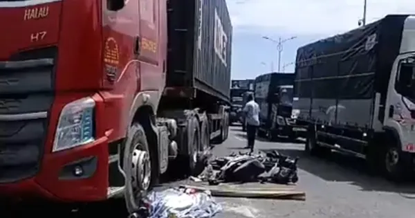 Xe đầu kéo va chạm xe máy trên Quốc lộ 1A, người đàn ông ngã ra đường tử vong