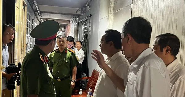 Chủ tịch TPHCM Nguyễn Văn Được xuống hiện trường vụ cháy 8 người chết