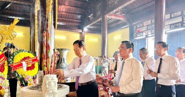 Người dân cả nước hướng về Giỗ Tổ Hùng Vương