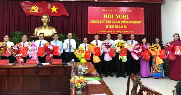 Phó Chủ tịch UBND TP. Cần Thơ Nguyễn Ngọc Hè nghỉ hưu trước tuổi
