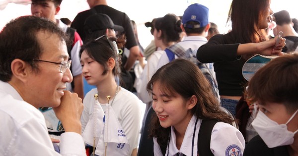 Đề xuất miễn học phí cho sinh viên, học viên các ngành khoa học cơ bản