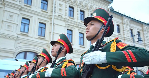 Bộ đội Việt Nam tham gia duyệt binh tại Quảng trường Đỏ: Oai nghiêm sải bước