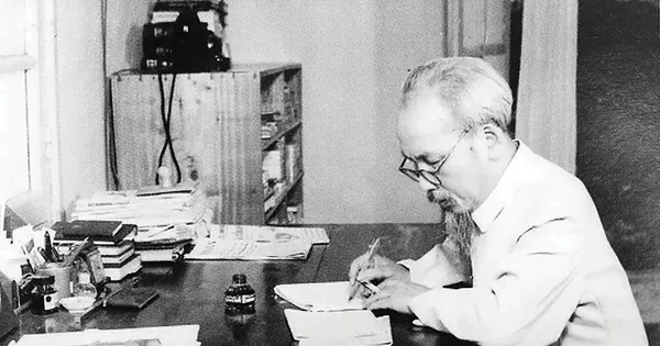 Chủ tịch Hồ Chí Minh, người khai lập báo chí cách mạng Việt Nam