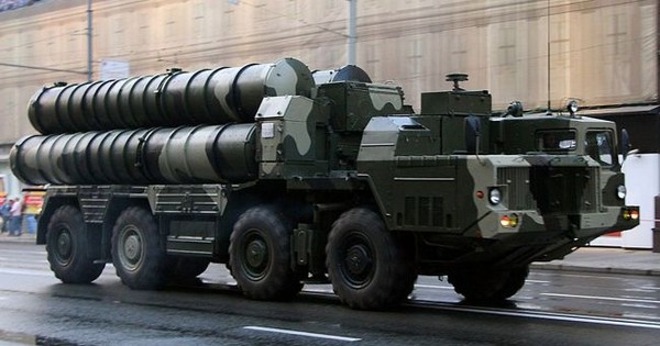 Nga chuyển hàng loạt thiết bị quân sự đến bán đảo Crimea
