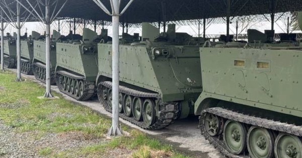 Ukraine mở rộng kho vũ khí với hơn 400 xe bọc thép của Ý