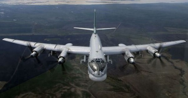 Hai máy bay ném bom Tu-95MS của Nga xuất hiện gần biên giới NATO