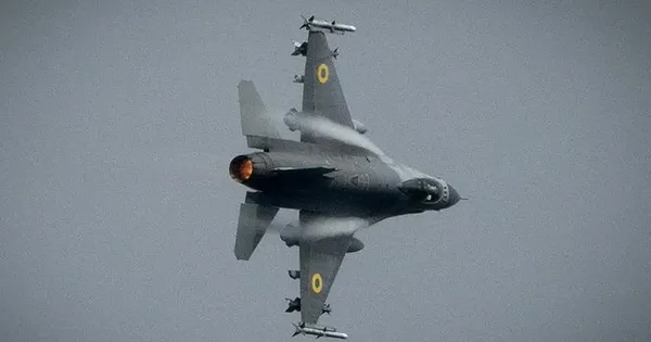 Rộ tin Ukraine bắn rơi chiến đấu cơ Su-35 của Nga bằng tiêm kích F-16