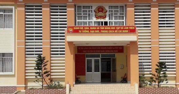 Phê bình ban thường vụ một xã ở Cà Mau tổ chức đoàn đi học tập kinh nghiệm trong ngày làm việc