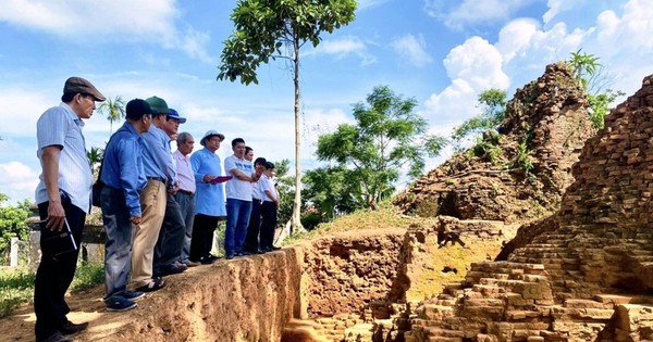 Tiếp tục khai quật khảo cổ di tích Tháp đôi Liễu Cốc tại Huế