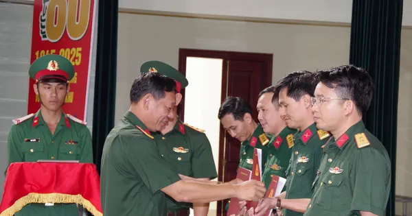 Công bố quyết định giải thể ban chỉ huy quân sự cấp huyện tại Huế
