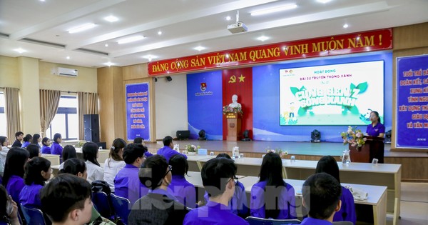 Hàng trăm bạn trẻ tham gia cùng 'Gen Z' sống xanh năm 2025