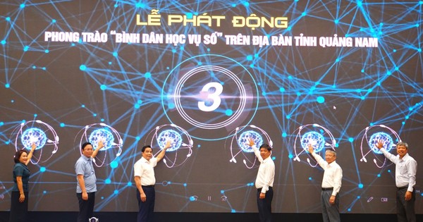 Quảng Nam đào tạo trực tuyến 'Bình dân học vụ số' cho hàng nghìn cán bộ