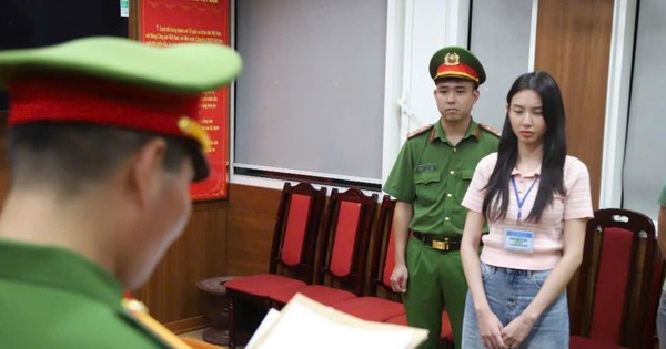 Bắt tạm giam Hoa hậu Nguyễn Thúc Thuỳ Tiên