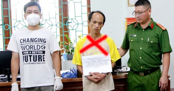 Bắt quả tang đối tượng chở 8 bánh ma tuý trong bao tải mang đi bán