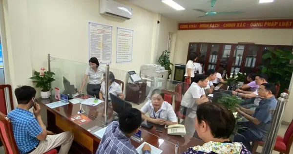 Hà Nội công bố quyết định chỉ định nhân sự 126 phường, xã mới vào 30/6
