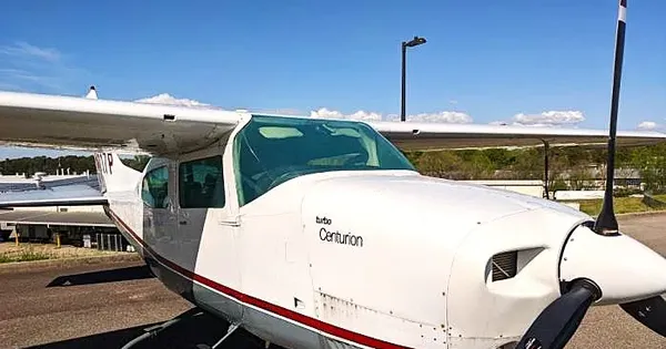 Máy bay Cessna rơi xuống đầm lầy, 2 người tử nạn