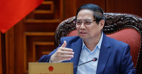 Thủ tướng: Phải có giải pháp hỗ trợ người dân, doanh nghiệp trong lúc khó khăn