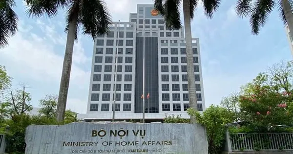 Bộ Nội vụ: Cán bộ, công chức nam đang nuôi con nhỏ thì chưa xem xét xử lý kỷ luật