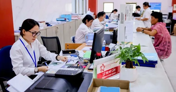 Thủ tướng yêu cầu hoàn thành việc bố trí, sắp xếp cán bộ, công chức cấp xã trong hôm nay