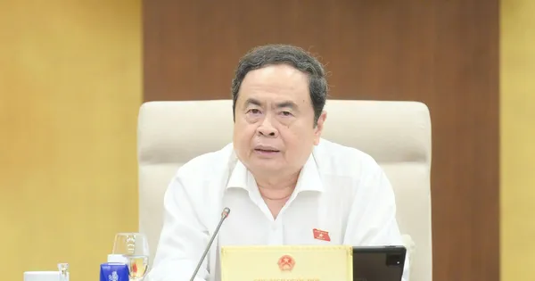 Chủ tịch Quốc hội nhận xét về trung tâm phục vụ hành chính công ở phường, xã mới