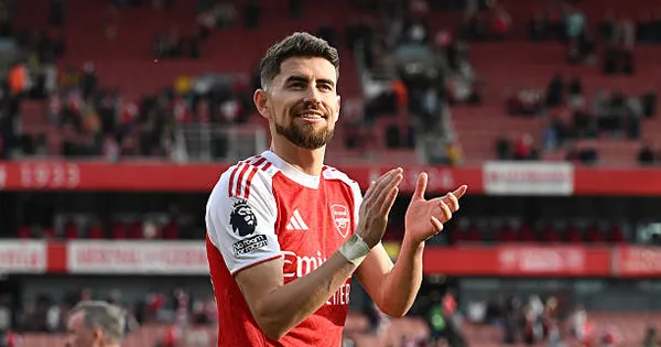 Arsenal chia tay 17 cầu thủ, mở đường cho cuộc đại cải tổ