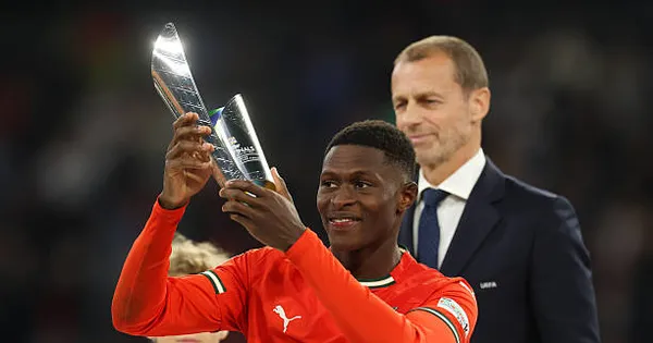 Cầu thủ xuất sắc nhất Nuno Mendes tự hào 'bắt chết' Lamine Yamal ở chung kết Nations League 2024/25