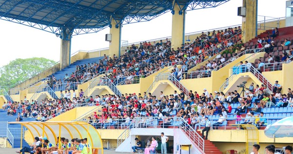 Sân Tự do và những buồn vui cùng bóng đá Huế