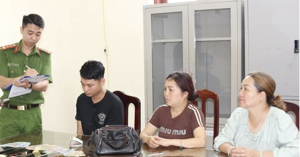 Bắt nhóm đối tượng trộm 19 điện thoại của người dân chiêm bái xá lợi Phật ở chùa Tam Chúc