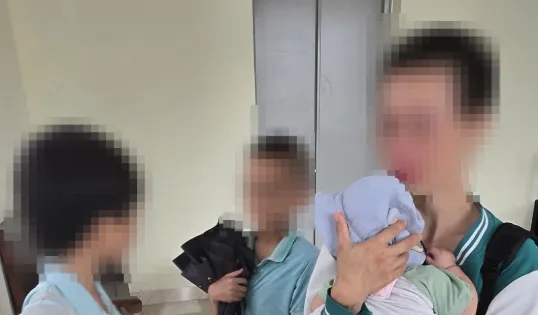 Vụ người mẹ đơn thân trộm tiền để nuôi con: Điều tra viên, kiểm sát viên chung tay hỗ trợ 3 cháu nhỏ