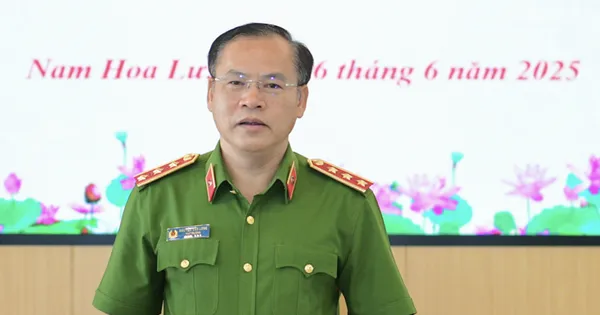 Thứ trưởng Bộ Công an Nguyễn Văn Long kiểm tra Đề án 06 phục vụ chính quyền 2 cấp tại Ninh Bình