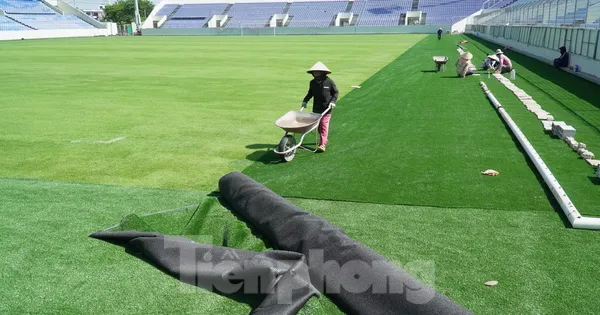 Sân Hòa Xuân “lên đời” thành sân đẹp nhất nước trước ngày đón dàn sao MU
