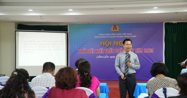 Phổ biến chính sách tinh gọn bộ máy, bảo hiểm mới cho cán bộ công đoàn