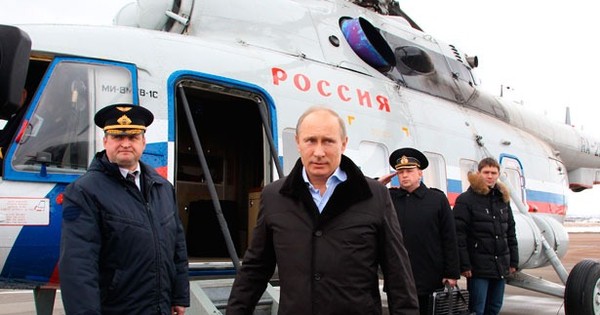 Máy bay không người lái ồ ạt tấn công tỉnh Kursk trong chuyến thăm của Tổng thống Nga Putin